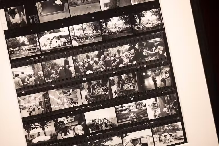 Hojas de contacto ampliadas de las fotografías de Robert Frank.