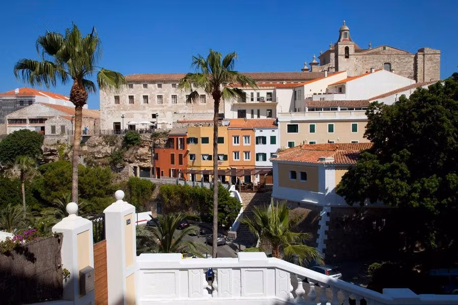 vista de mahon capital de menorca