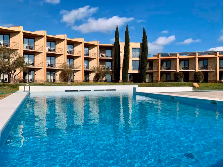 Piscina del hotel Albons