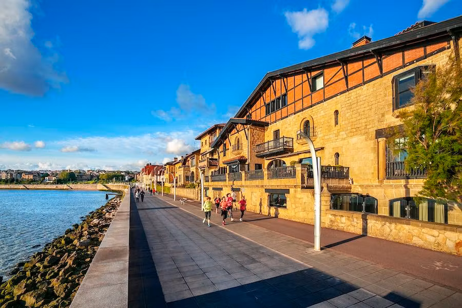 Hotel Embarcadero, en el Muelle de las Arenas (Getxo).