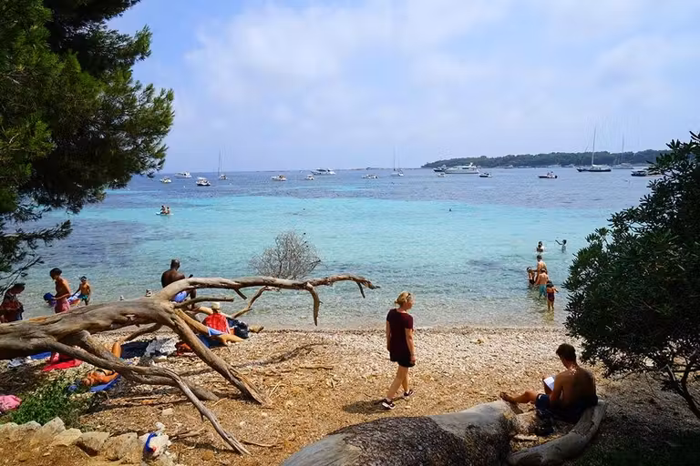ecomuseo submarino obra de Jason deCaires