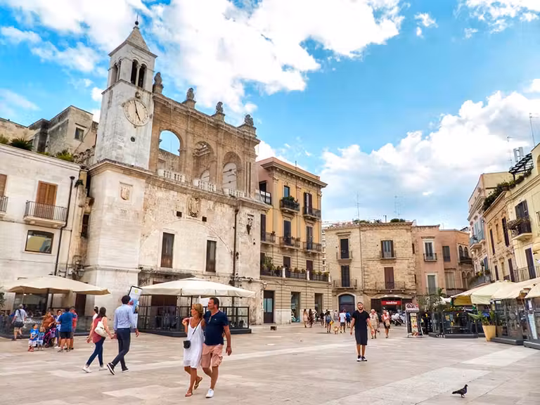 Piazza Mercantile, Bari