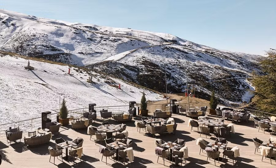 sun deck en hotel de lujo sierra nevada