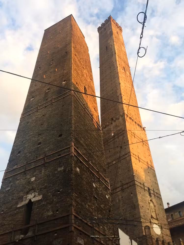 Torres Grisenda y Asinelli de Bolonia