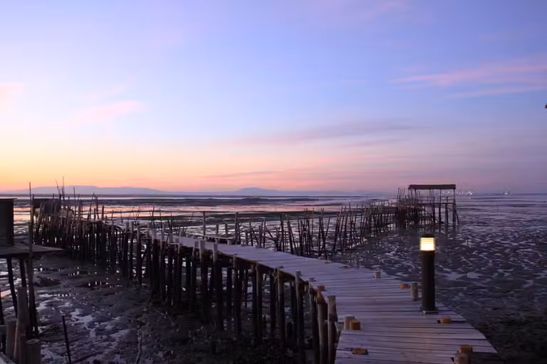 Atardecer desde el Puerto de palafitos de Carrasqueira.