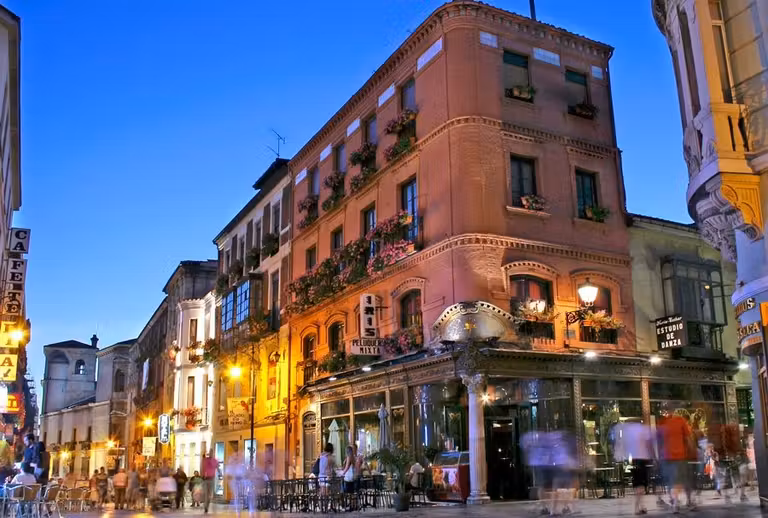 calle ancha leon, tapeo barrio humedo