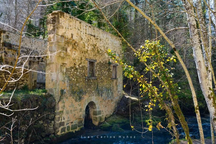 Barranco de los Molineros en la sierra de Entzia (Álava).