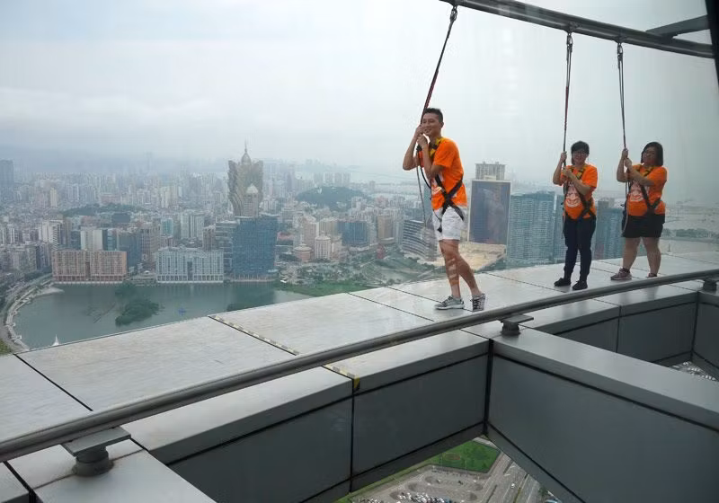 Saltos desde la Torre de Macao, un viaje de aventura