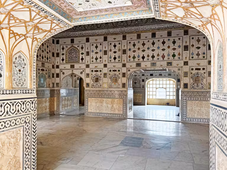 El Salón de los Espejos del Fuerte Amber.