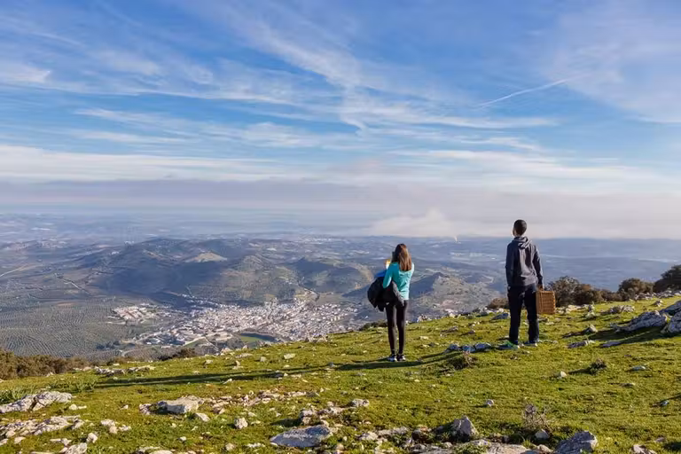 vista del pueblo de Doña Mencia desde un monte