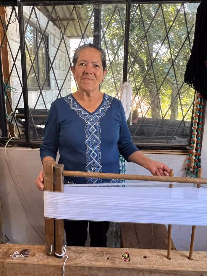 Carmen Orellana, tejedora de macanas