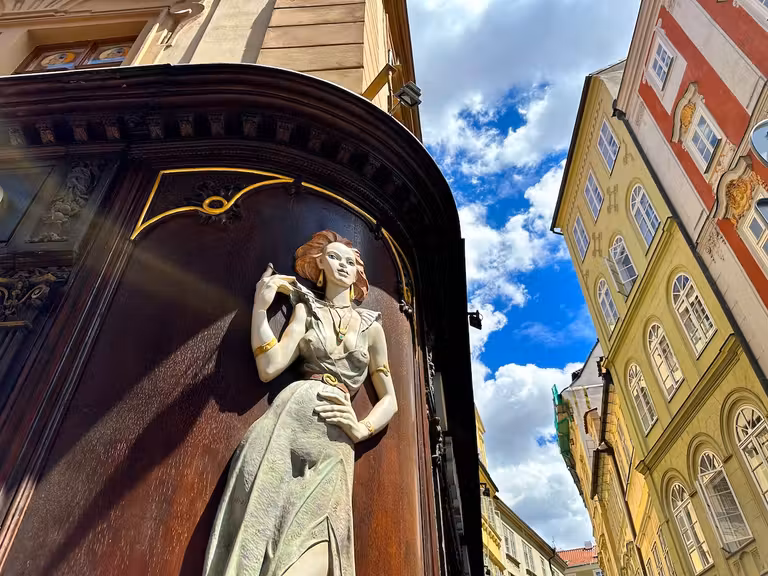 Seis lugares alternativos de Praga fuera del circuito turístico para un viaje con amigas