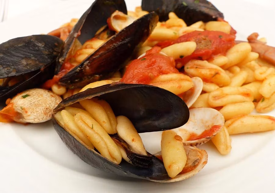 cavatelli alle frutti di mare, gastronomia puglia