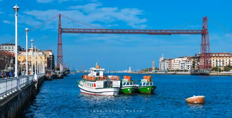 El Bote o Gasolino pasan por el Puente Bizkaia.