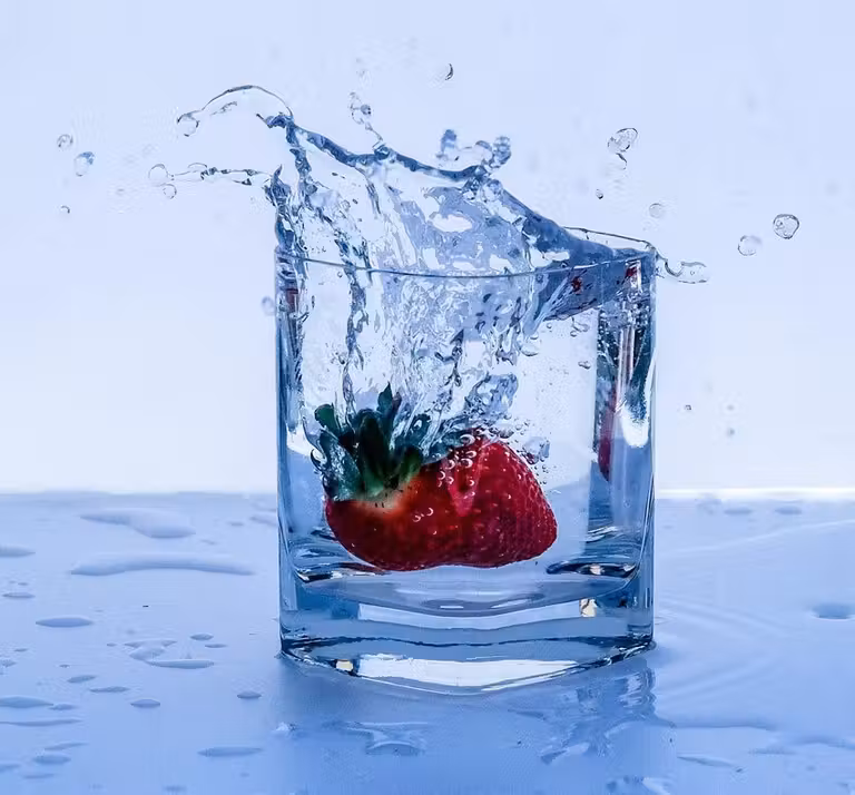 el agua en el ayuno intermitente