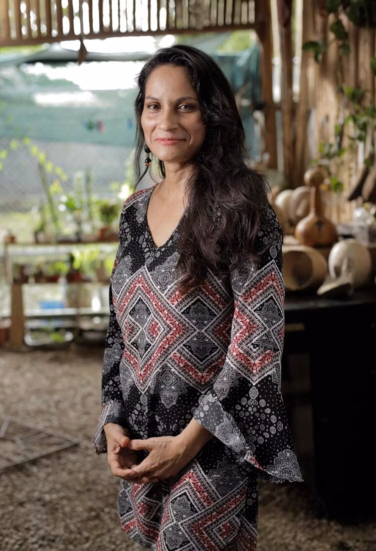 Ruth Guevara en su taller de la Península de Nicoya.