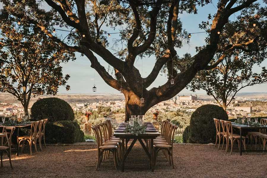 terraza del cigarral de las mercedes en toledo