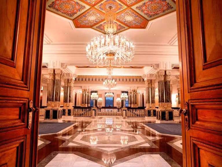 interior del hotel Çiragan Palace de Estambul