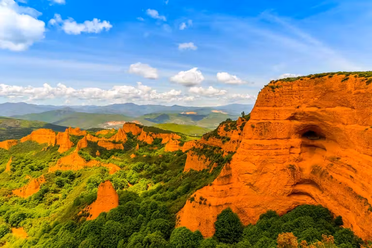 10 excursiones en España que mejoran si las haces en otoño