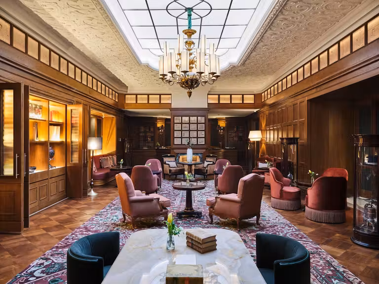 27 Club, en The Palace hotel.