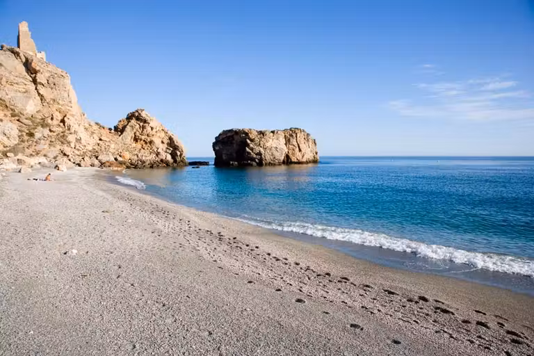 Playa virgen de La Rijana, en Castell de Ferro (Granada).