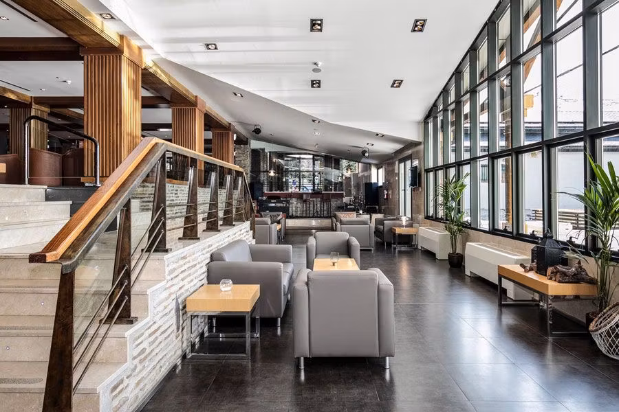 Q Lounge del hotel Melia Sol y Nieve