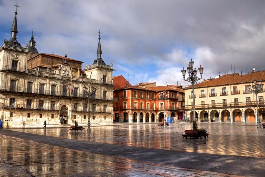 plaza mayor de leon