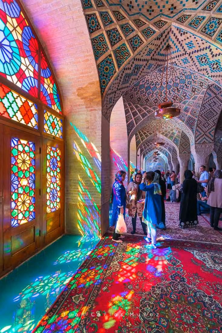 mezquita nasir al mulk en iran