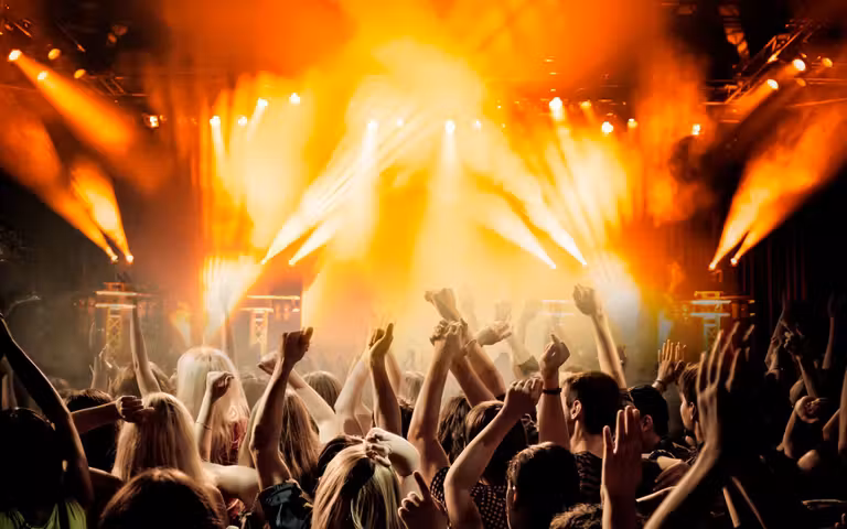 planes chicas mujeres boda apps