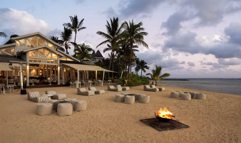 Restaurante Gin’Ja al atardecer.