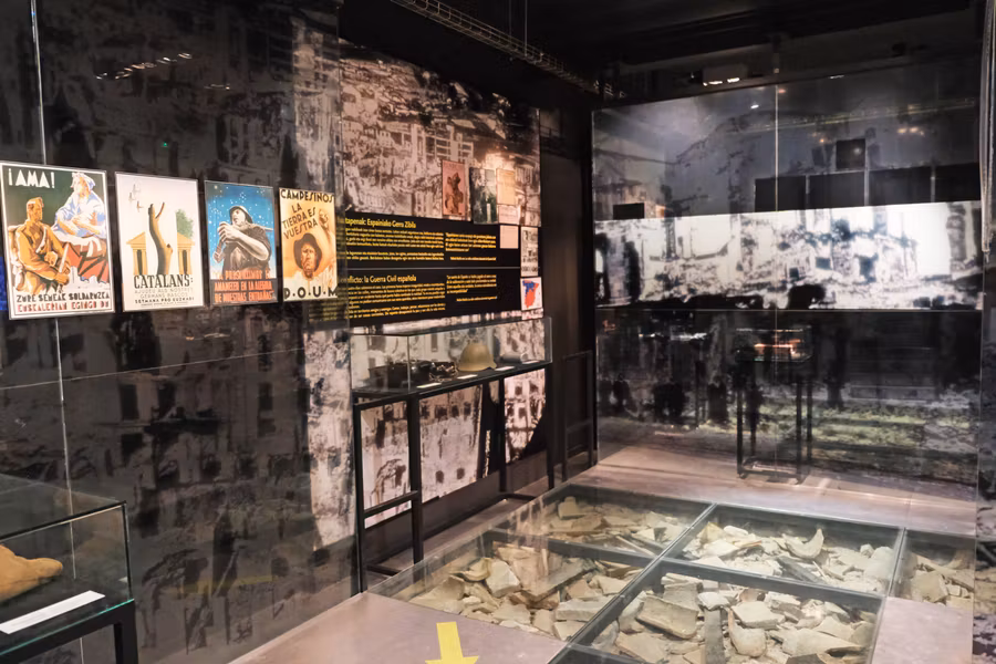 Sala del Museo de la Paz de Gernika