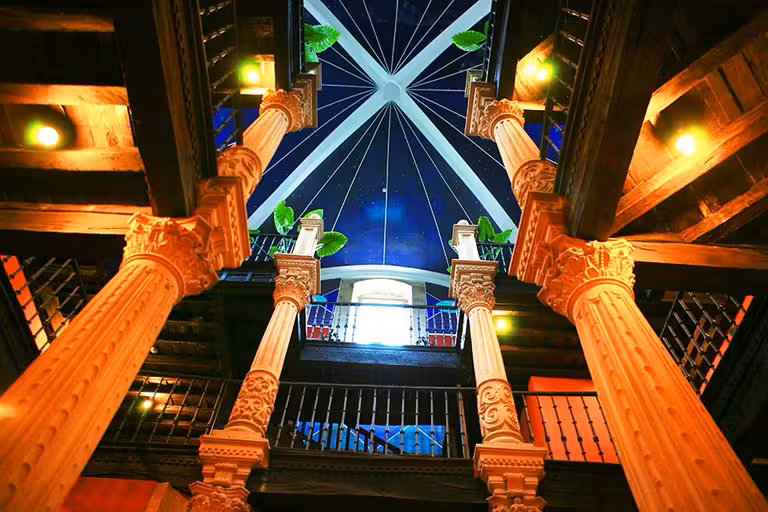 Hall del hotel Palacio de Soñanes, un 4 estrellas superior.