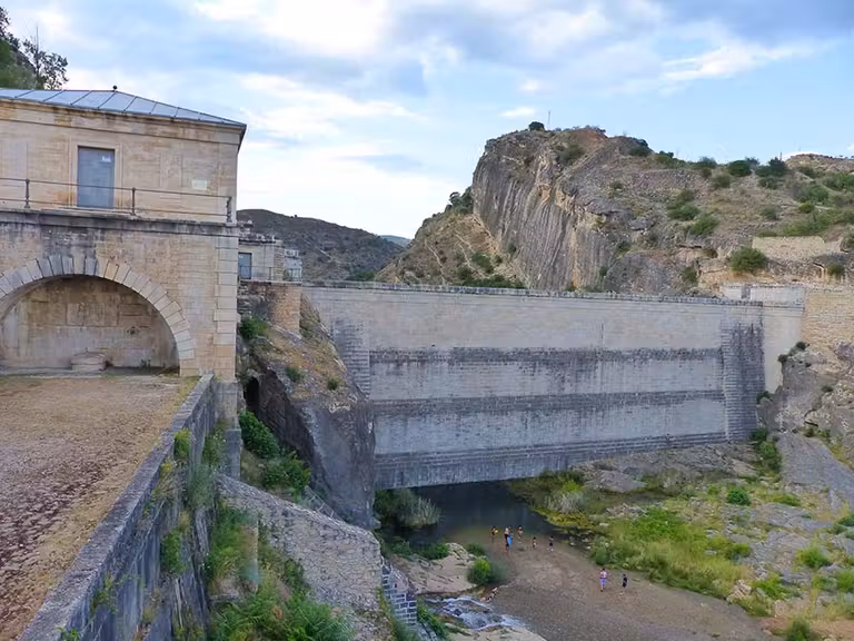 Presa Pontón de la Oliva.