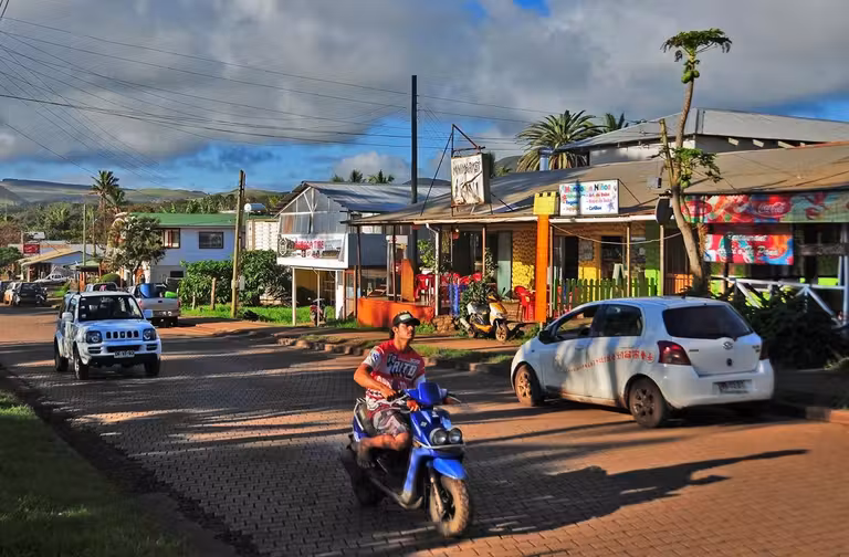 viaje isla de pascua, hoteles de hanga roa