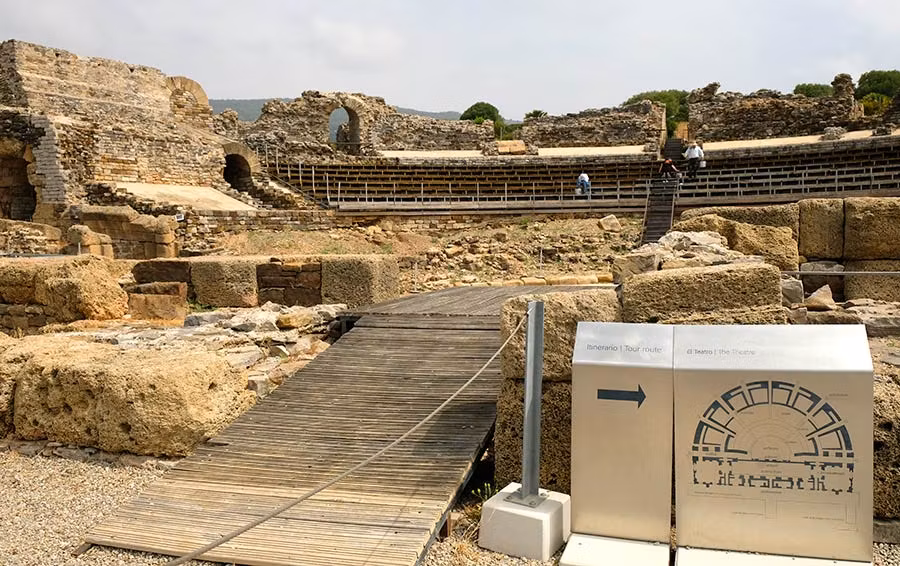 teatro baelo claudia, ruinas romanas bolonia