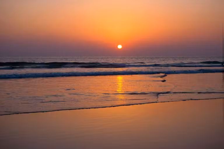 Atardecer en la playa de la Fontanilla en Conil de la Frontera