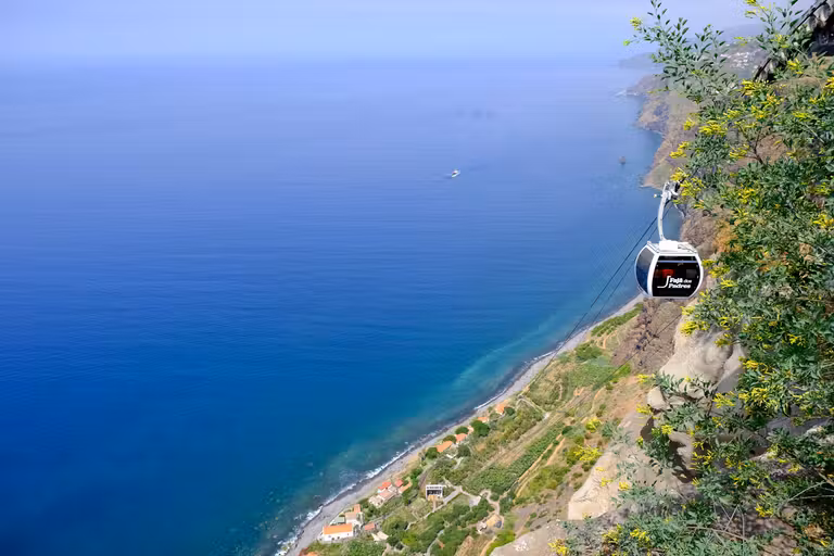 Teleférico en Fajã dos Padres. © Susana García