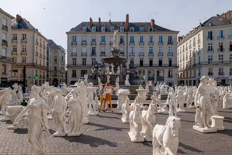 plaza real nantes, arte en nantes