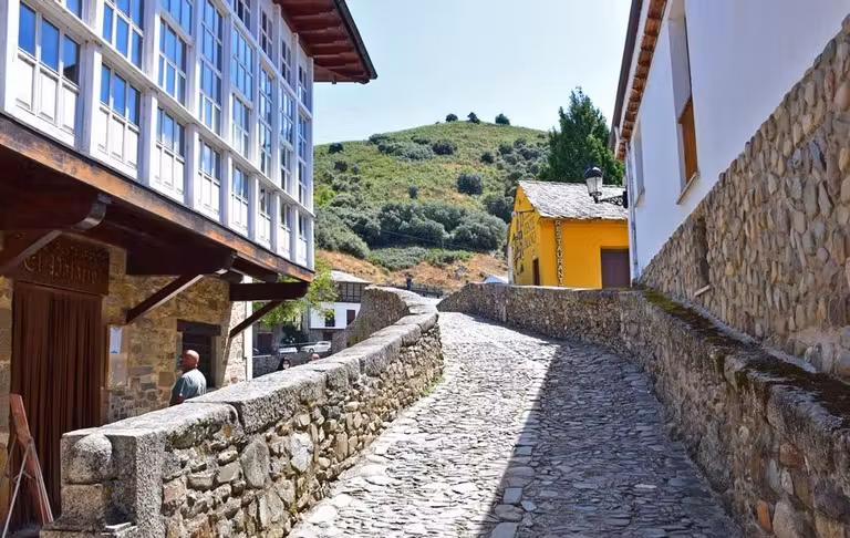 molinaseca pueblo bonito de leon