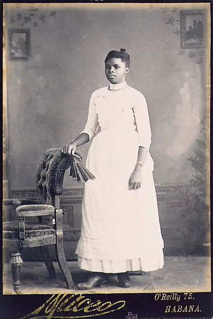 Antiguas fotografías que inspiraron el personaje de Misterio. Foto Maceo, 1880.