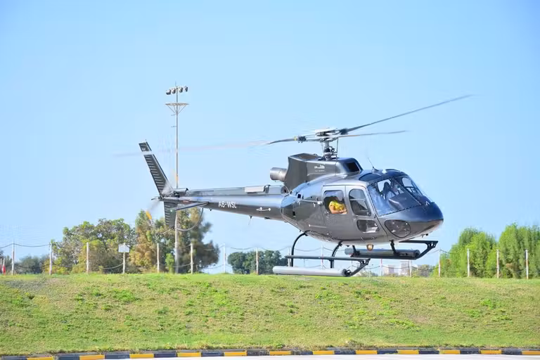 Inicio del vuelo en helicóptero con Helidubai.