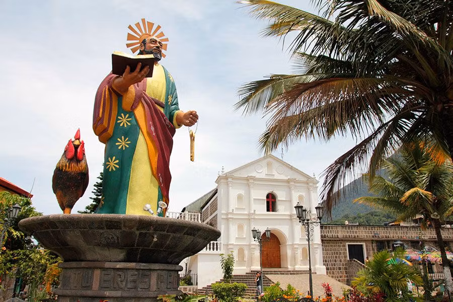 San Pedro La Laguna en lago atitlan