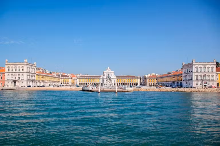 viajes a Portugal, escapada con amigas, viajes de surf