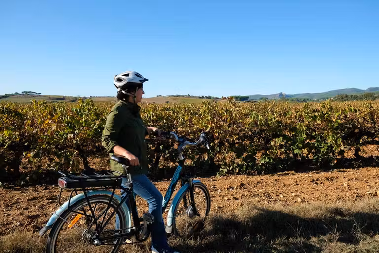 rutas bicicleta en el penedes, rutas vino penedes, turismo industrial, turismo familiar en Cataluna
