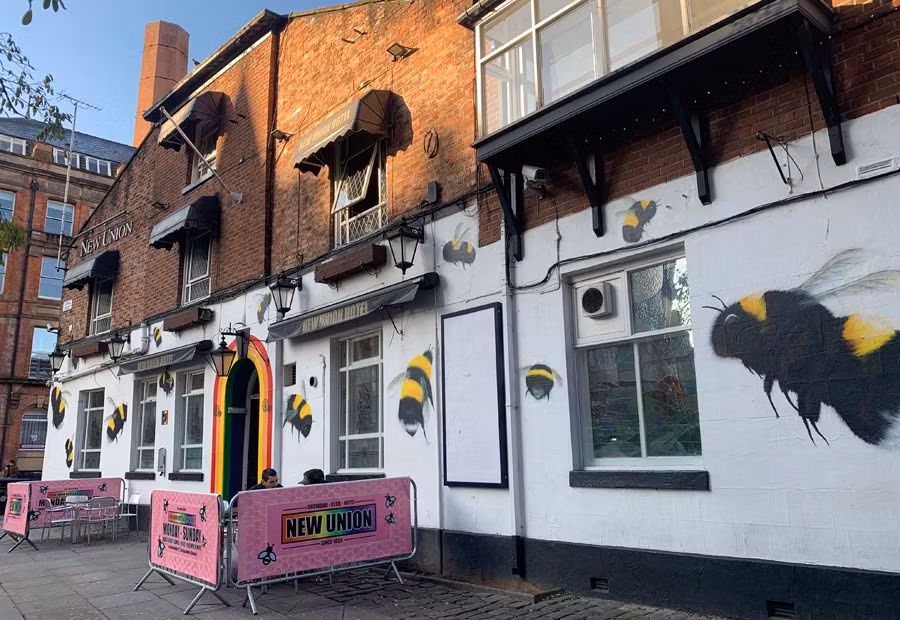 locales de gay village en Mánchester