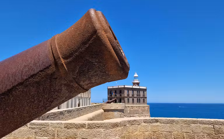 Torreón de Bonete y Faro.