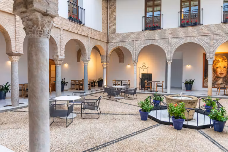 Patio del NH Collection Palacio de Córdoba.