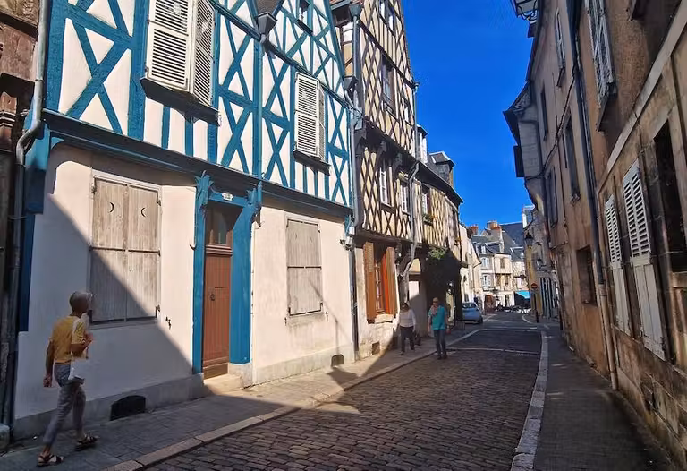 Rue Bourbonnoux, en Bourges.