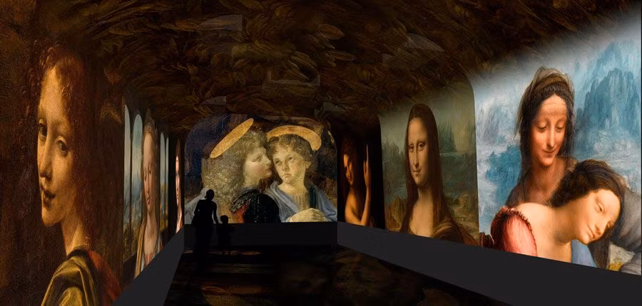 Galerías da Vinci en el palacio Clos Lucé con proyecciones de sus obras.