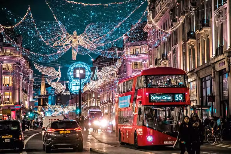 Decoración navideña en Regent Street.